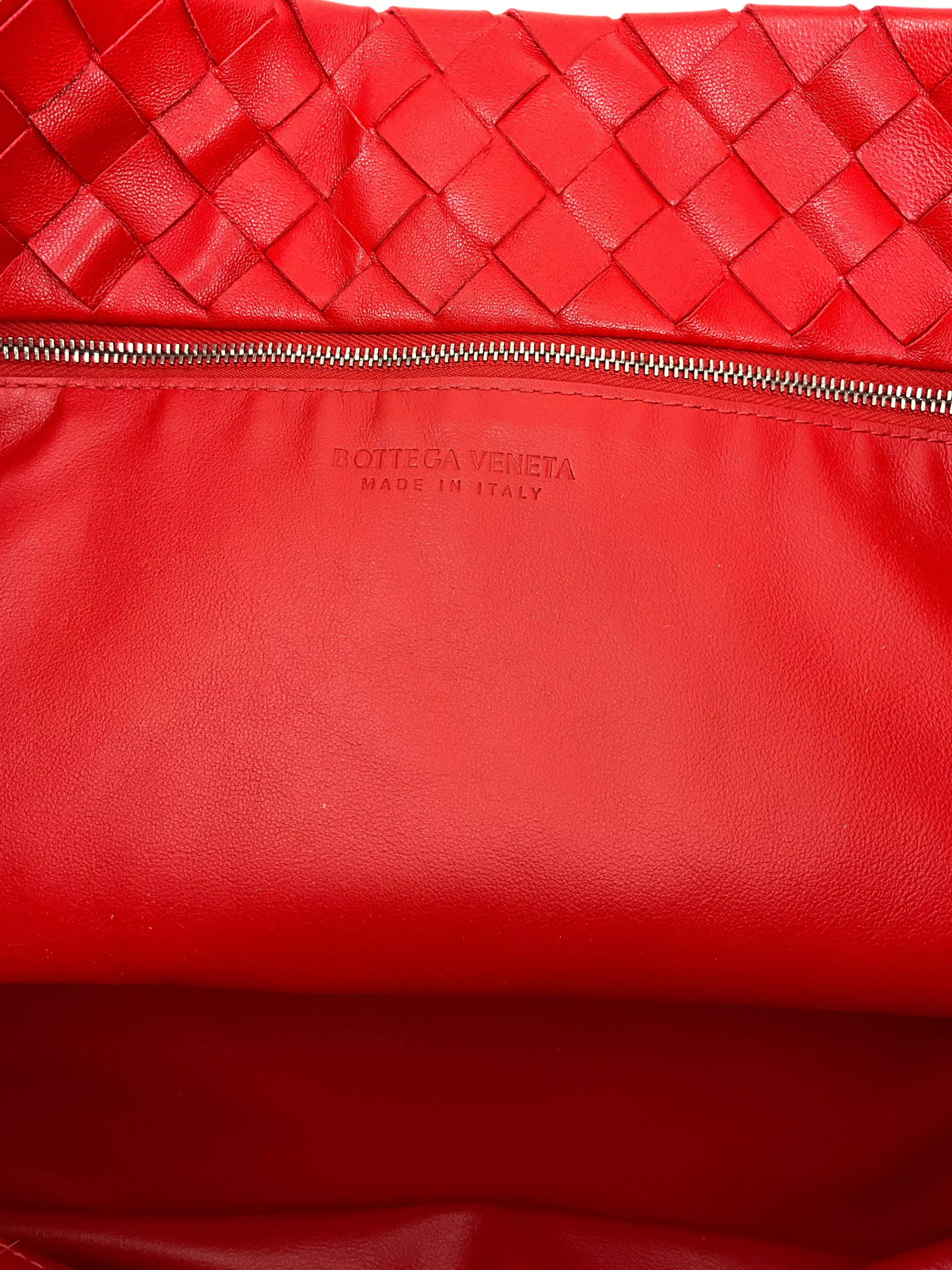 Bottega Veneta Red Intrecciato Nappa Leahter Garda Bag