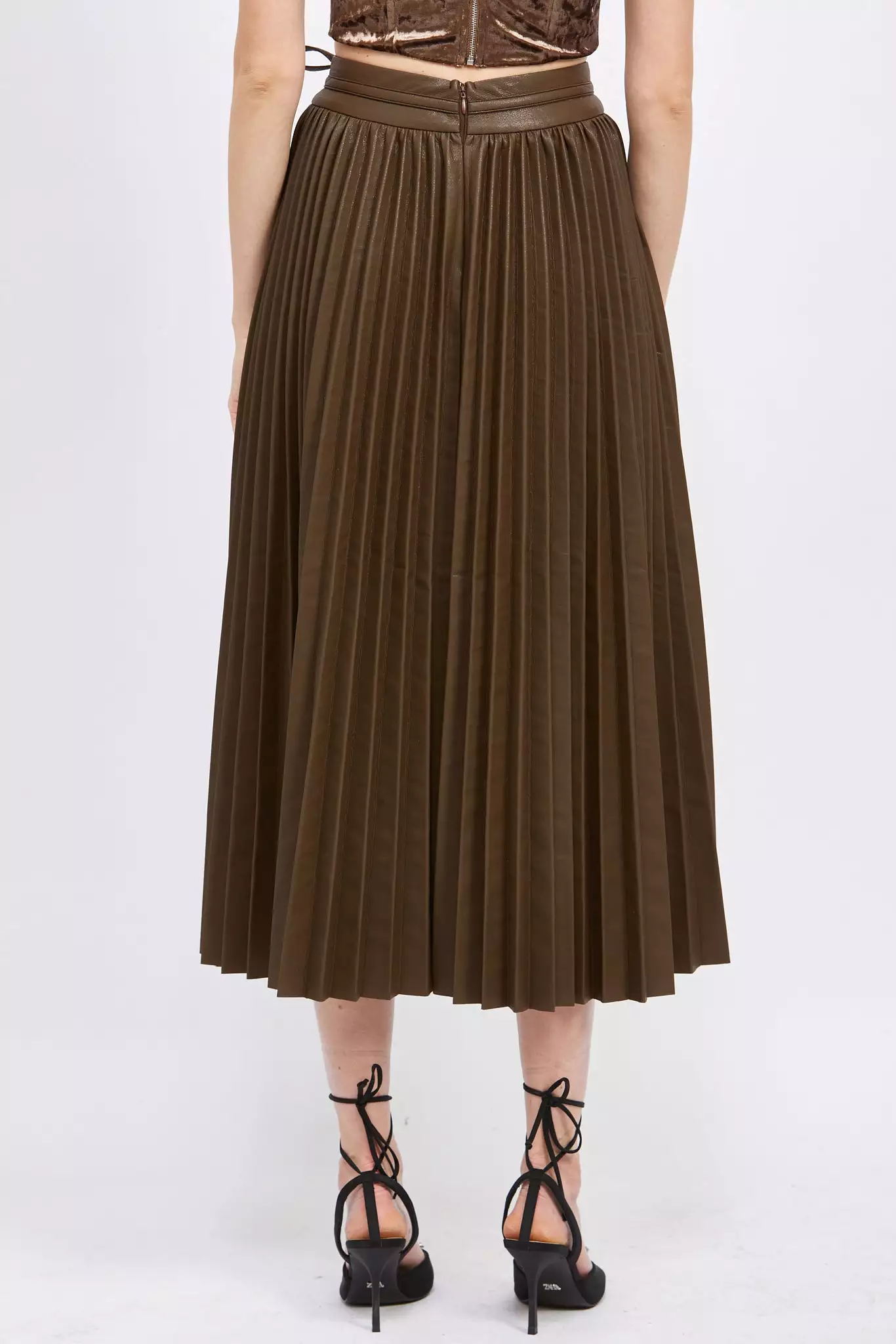 CHOCOLATE PLEATED LONG SKIRT