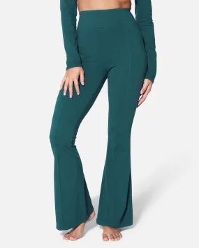 ESSENTIAL HIGH WAISTED FLARE PANT