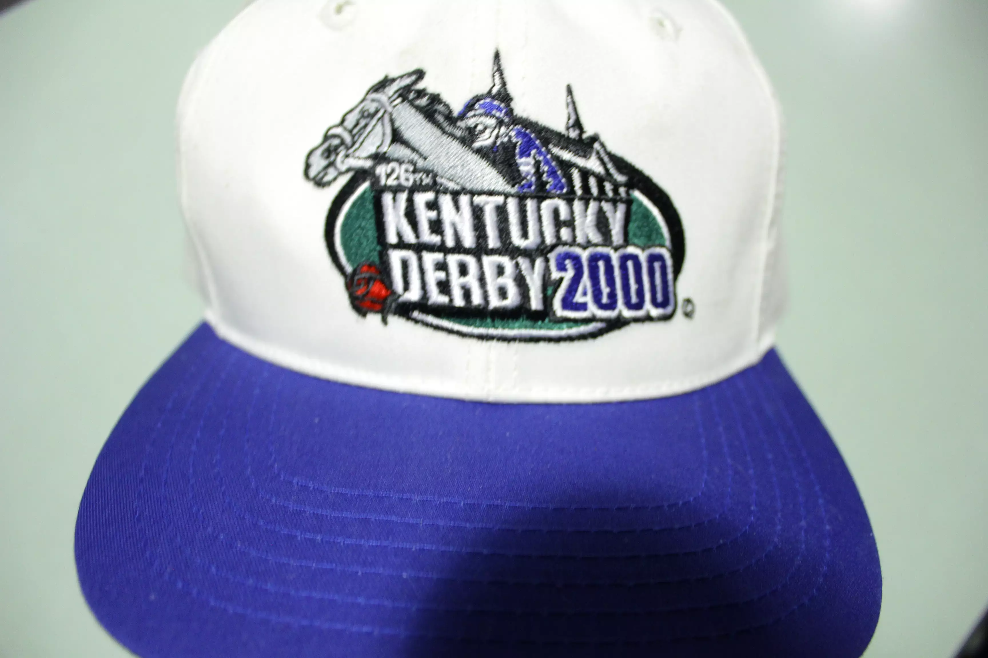 Kentuck Derby 2000 Vintage White 00's Adjustable Snap Back Hat