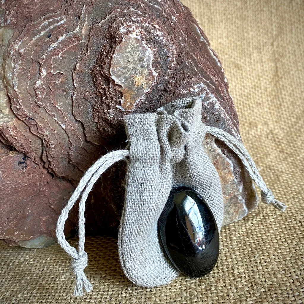 Petrovsky Shungite Palm Stone in Tiny Linen Drawstring Pouch