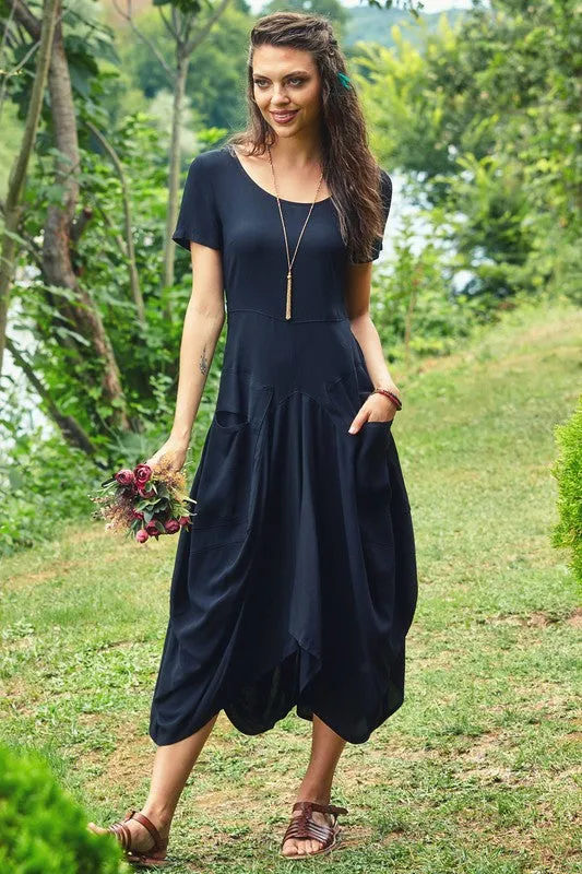 Round Neck Big Pockets Half Sleeve Black Dress