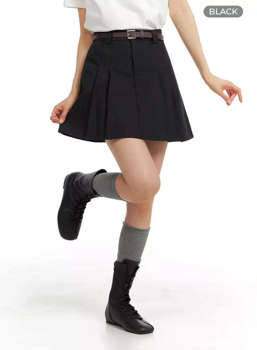 Solid Pleated Mini Skirt with Belt Strap OM419